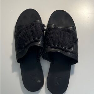 Frye Riley Black Fringe Women's Sandals - size 9